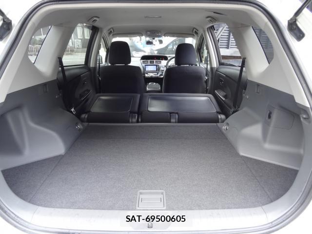 Toyota PRIUS ALPHA 2014-06 8691142-12