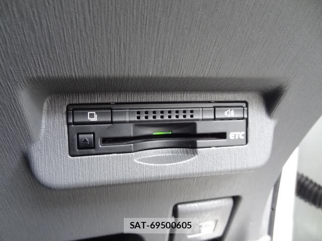 Toyota PRIUS ALPHA 2014-06 8691142-13
