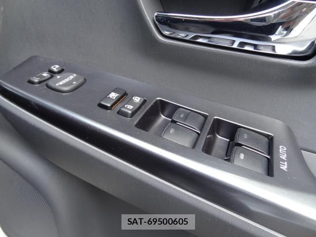 Toyota PRIUS ALPHA 2014-06 8691142-14