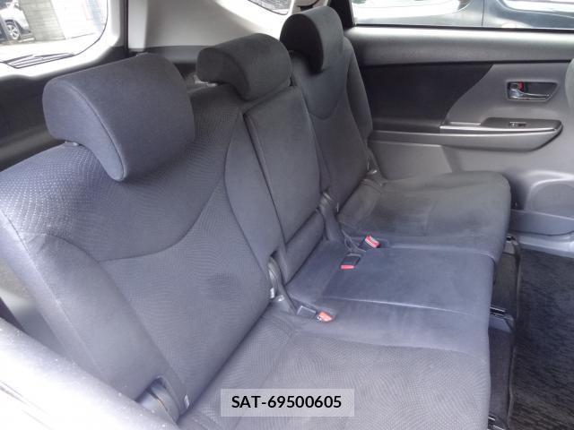 Toyota PRIUS ALPHA 2014-06 8691142-17