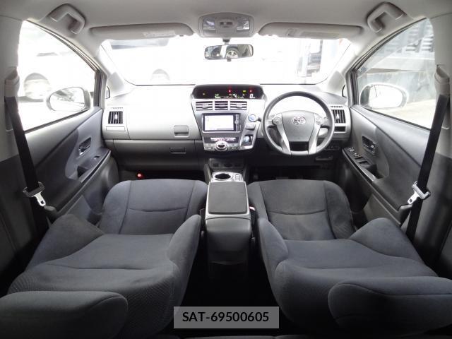 Toyota PRIUS ALPHA 2014-06 8691142-2