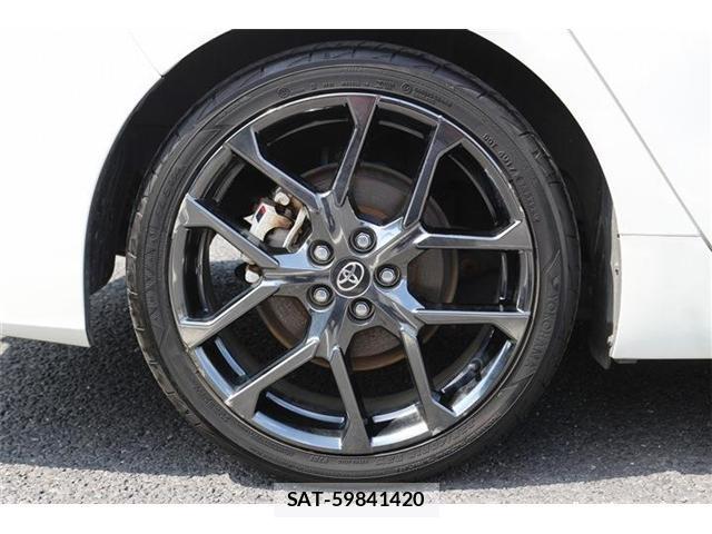 Toyota PRIUS PHV 2018-06 8690654-13