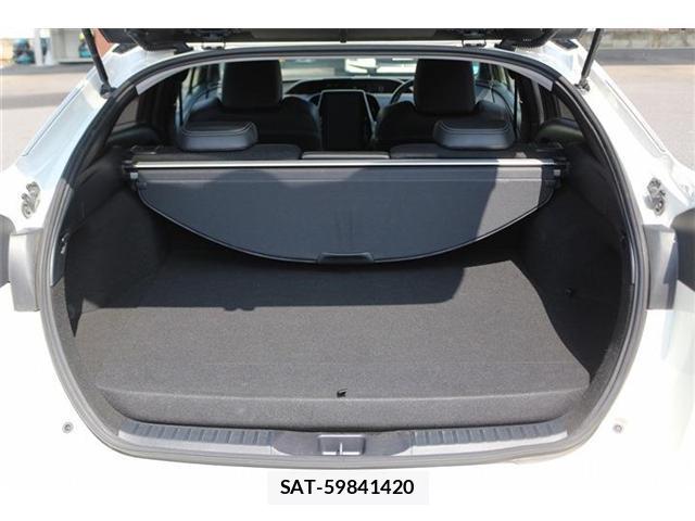 Toyota PRIUS PHV 2018-06 8690654-18