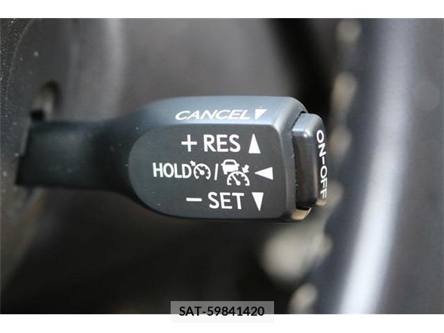 Toyota PRIUS PHV 2018-06 8690654-5