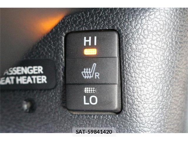 Toyota PRIUS PHV 2018-06 8690654-6