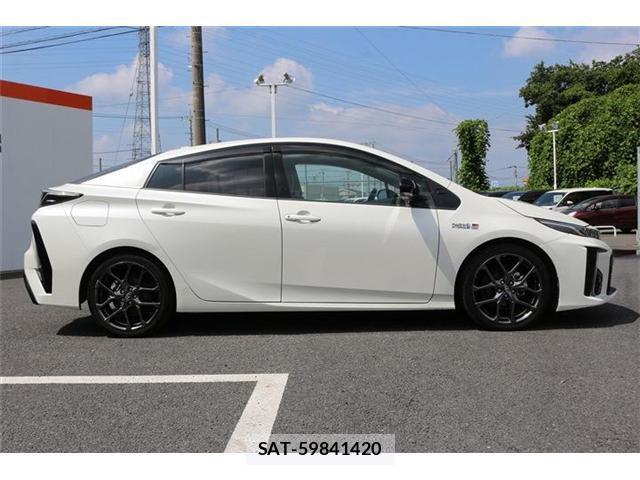 Toyota PRIUS PHV 2018-06 8690654-8