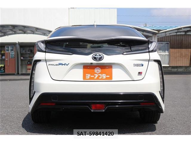 Toyota PRIUS PHV 2018-06 8690654-9