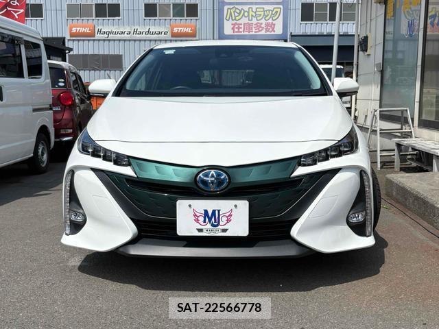 Toyota PRIUS PHV 2017-12 8690981-11