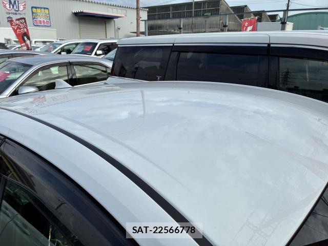 Toyota PRIUS PHV 2017-12 8690981-12