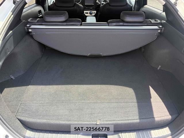 Toyota PRIUS PHV 2017-12 8690981-17