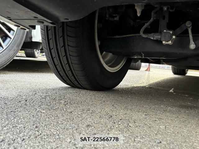 Toyota PRIUS PHV 2017-12 8690981-9