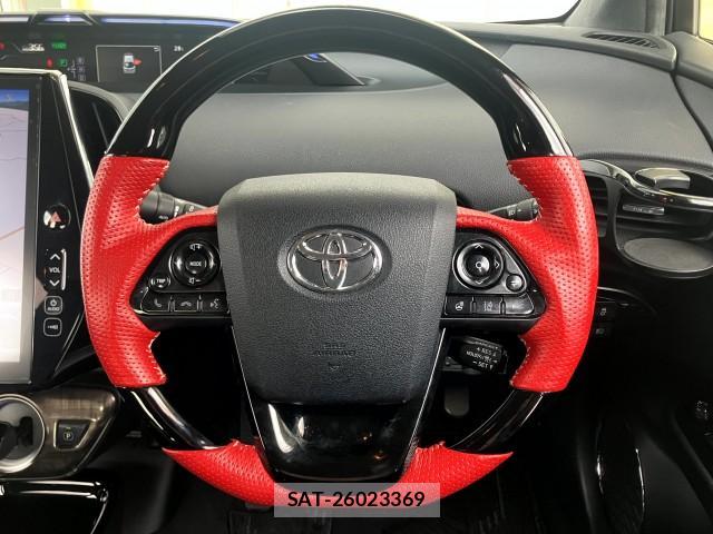 Toyota PRIUS PHV 2017-02 8691636-18