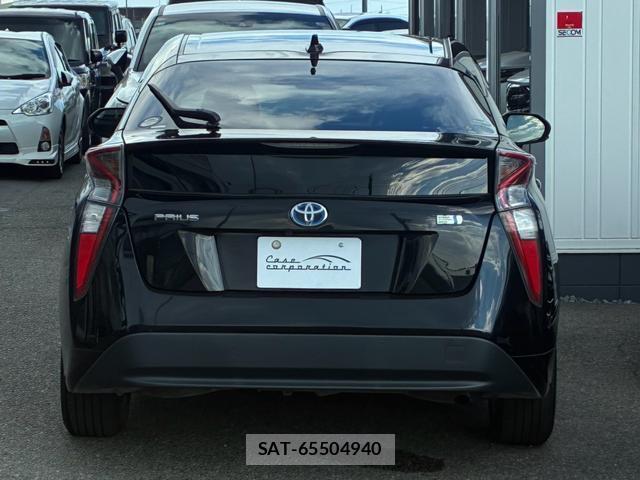 Toyota PRIUS 2016-02 8690428-1