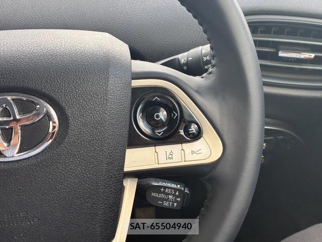 Toyota PRIUS 2016-02 8690428-3