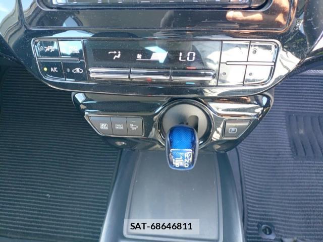 Toyota PRIUS 2019-08 8690567-11