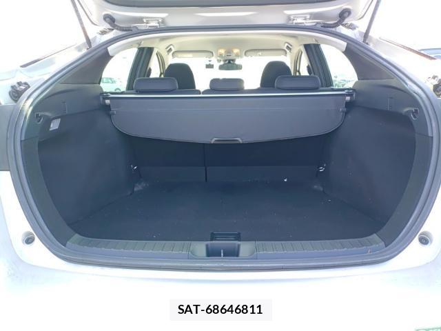 Toyota PRIUS 2019-08 8690567-7