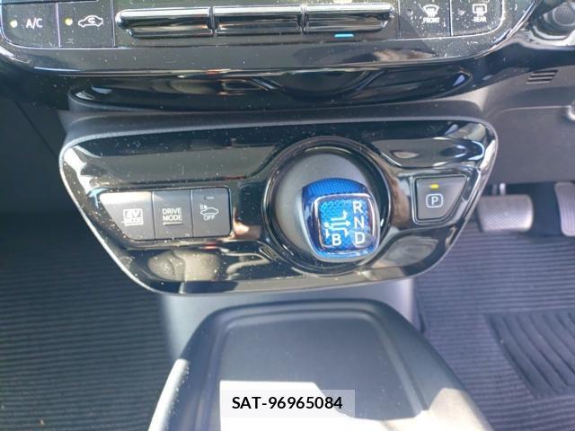 Toyota PRIUS 2019-08 8690571-11