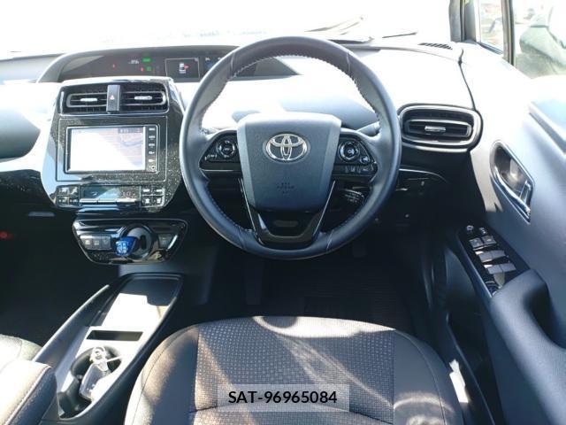 Toyota PRIUS 2019-08 8690571-2