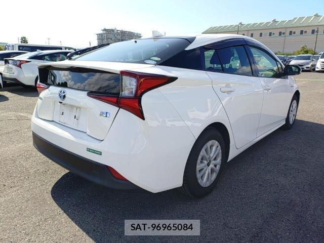 Toyota PRIUS 2019-08 8690571-4