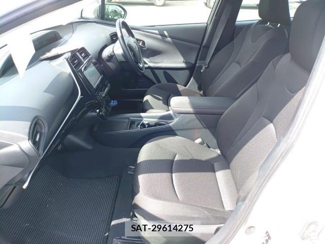 Toyota PRIUS 2021-08 8690582-15