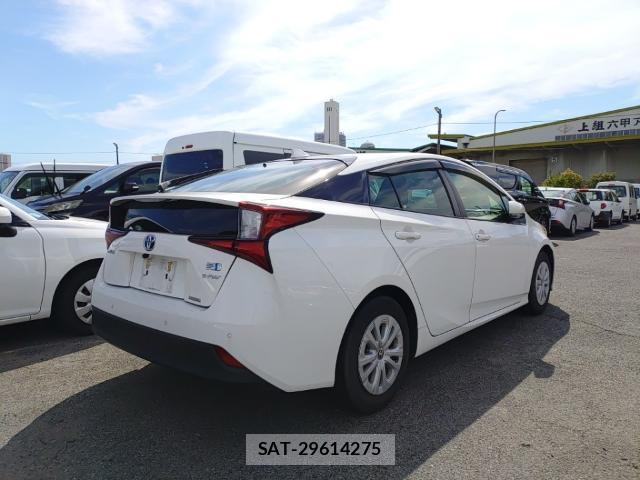 Toyota PRIUS 2021-08 8690582-4