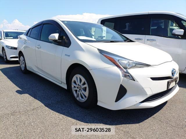 Toyota PRIUS 2016-08 8690587-3