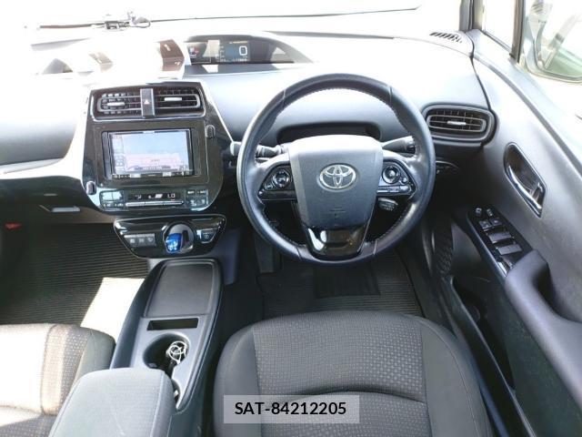 Toyota PRIUS 2019-08 8690592-2