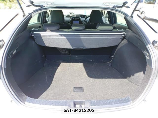 Toyota PRIUS 2019-08 8690592-7