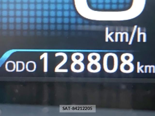 Toyota PRIUS 2019-08 8690592-9