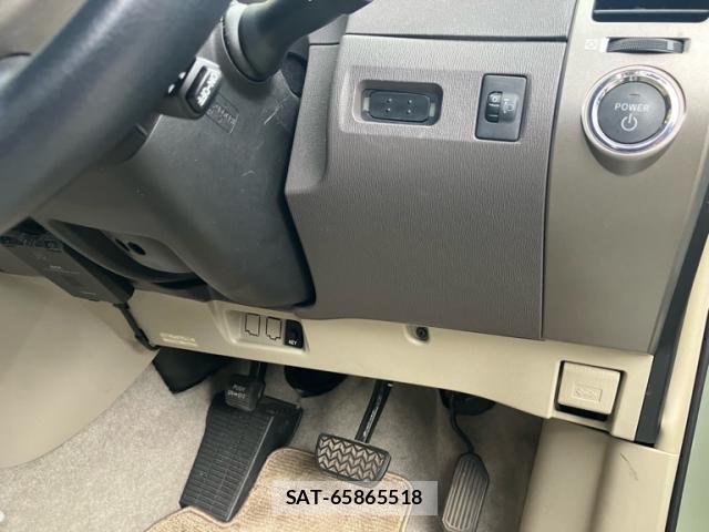 Toyota PRIUS 2007-10 8690808-17