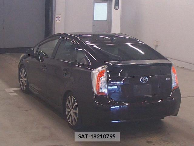 Toyota PRIUS 2013-03 8690975-1