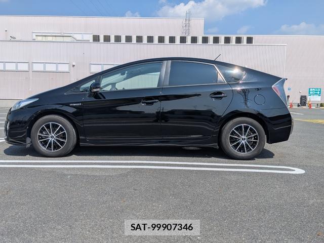 Toyota PRIUS 2011-08 8691057-12