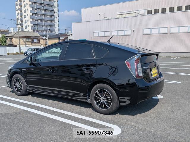 Toyota PRIUS 2011-08 8691057-13