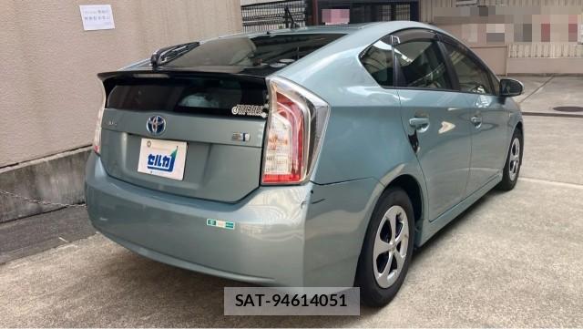 Toyota PRIUS 2012-03 8691306-12