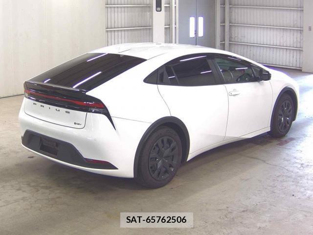 Toyota PRIUS 2023-08 8691409-1
