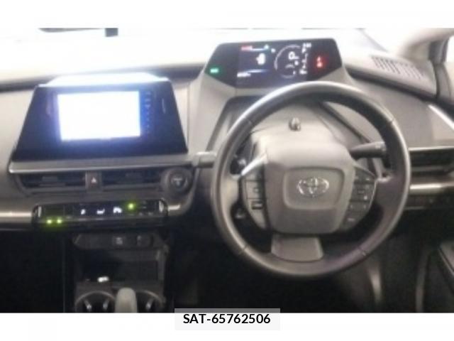 Toyota PRIUS 2023-08 8691409-2