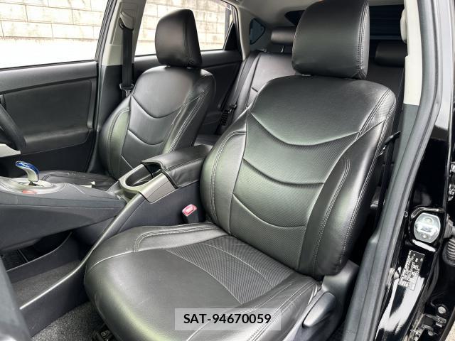 Toyota PRIUS 2013-03 8691479-16