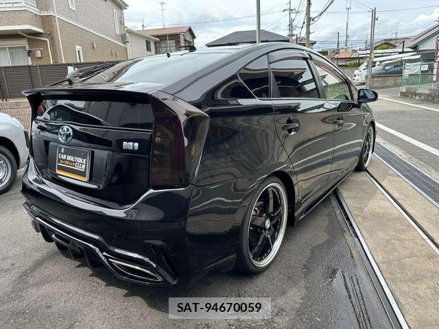 Toyota PRIUS 2013-03 8691479-4