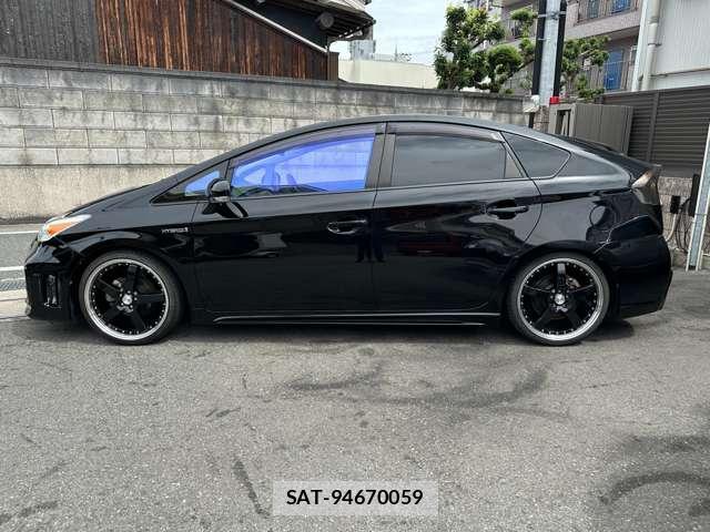 Toyota PRIUS 2013-03 8691479-6
