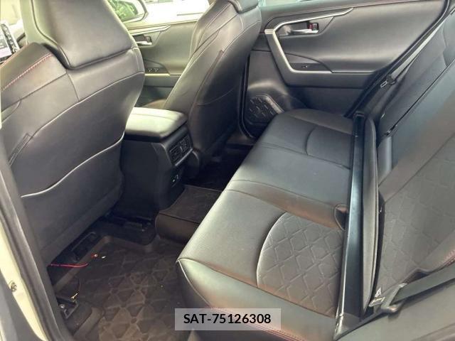 Toyota RAV4 2021-08 8690919-4