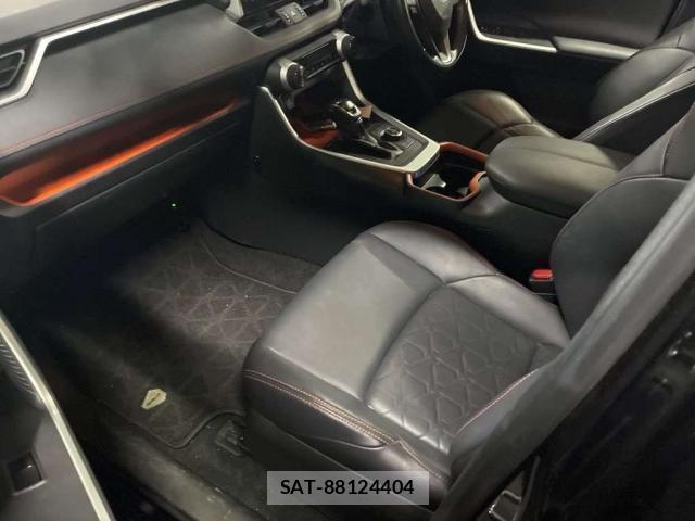 Toyota RAV4 2021-03 8691540-5