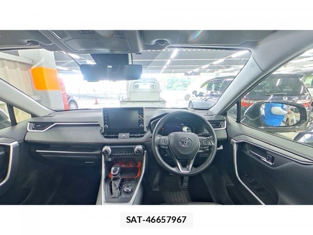Toyota RAV4 2021-08 8691879-2
