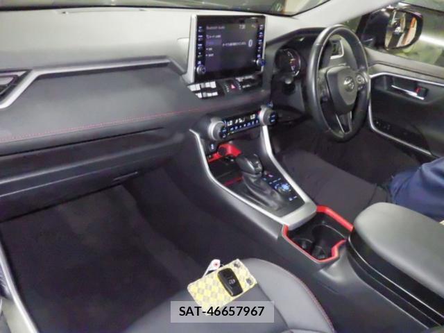 Toyota RAV4 2021-08 8691879-3