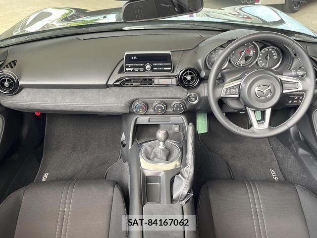 Mazda ROADSTER 2023-09 8691790-1
