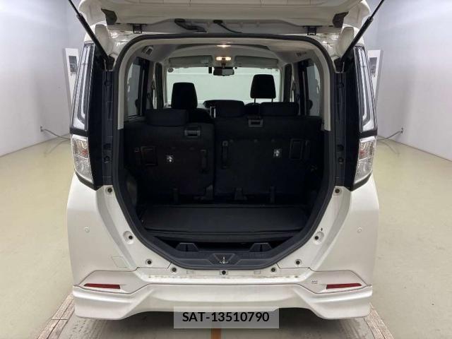 Toyota ROOMY 2021-09 8690719-9