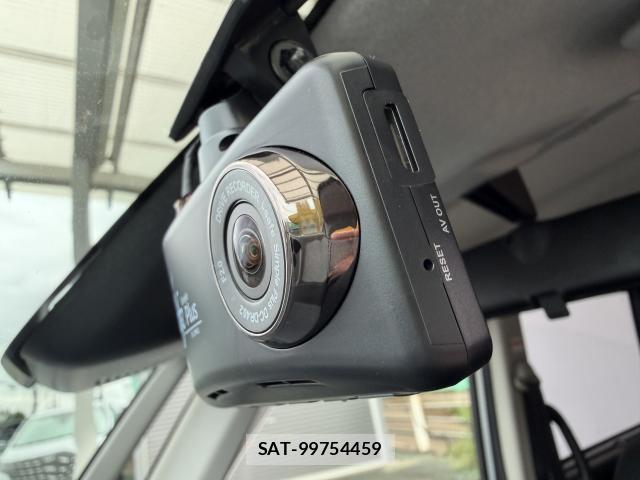 Toyota ROOMY 2019-08 8691122-8