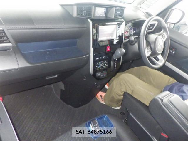 Toyota ROOMY 2022-09 8691396-2