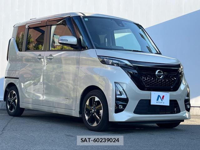 Nissan ROOX 2022-03 8690681-16