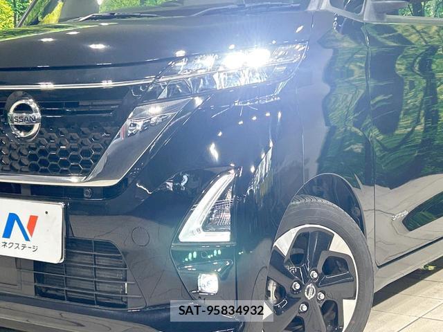 Nissan ROOX 2022-06 8690910-11