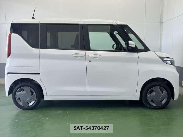Nissan ROOX 2023-11 8691253-3